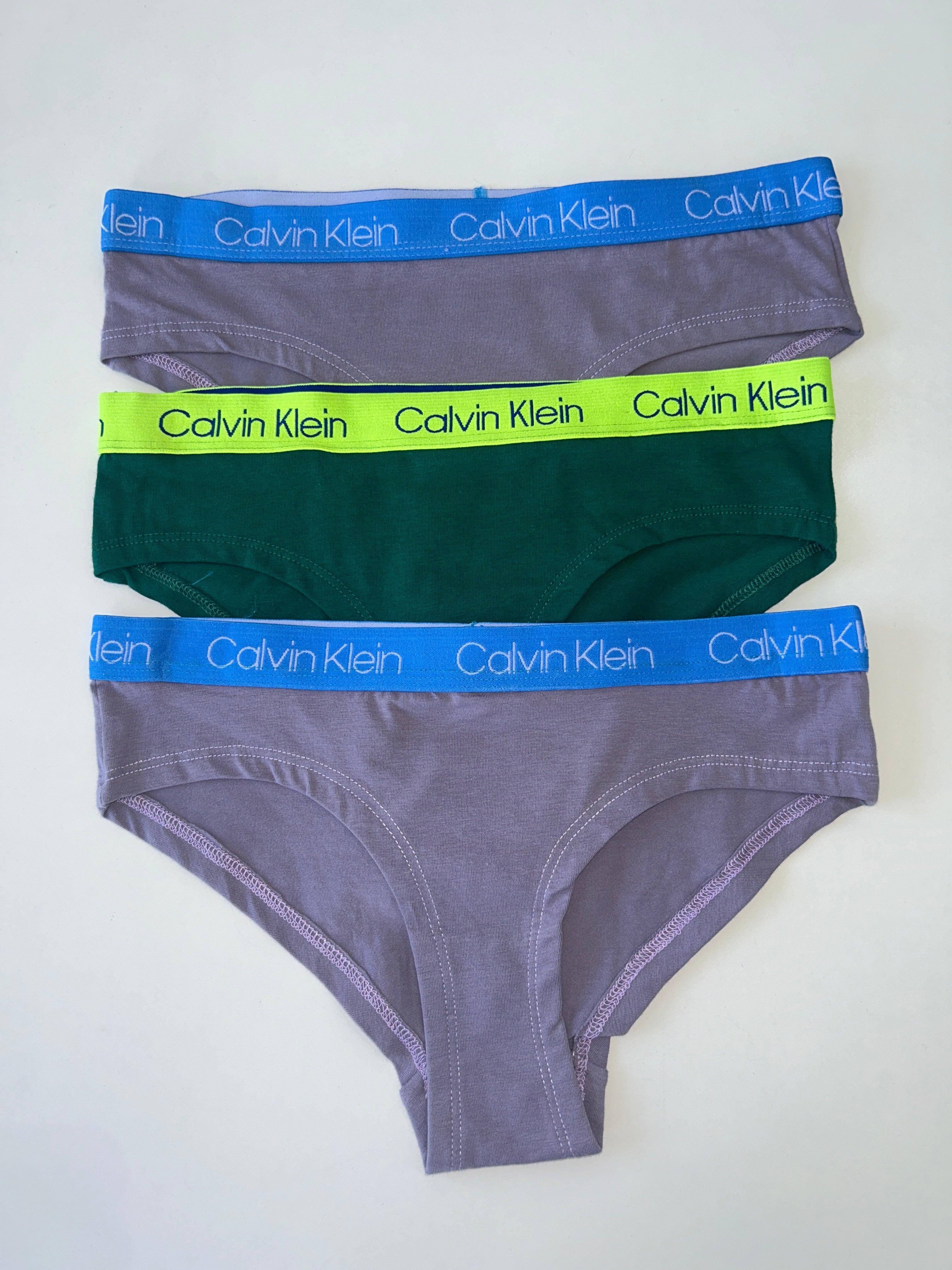 طقم بيكيني مكون من 3 قطع من كالفن كلاين