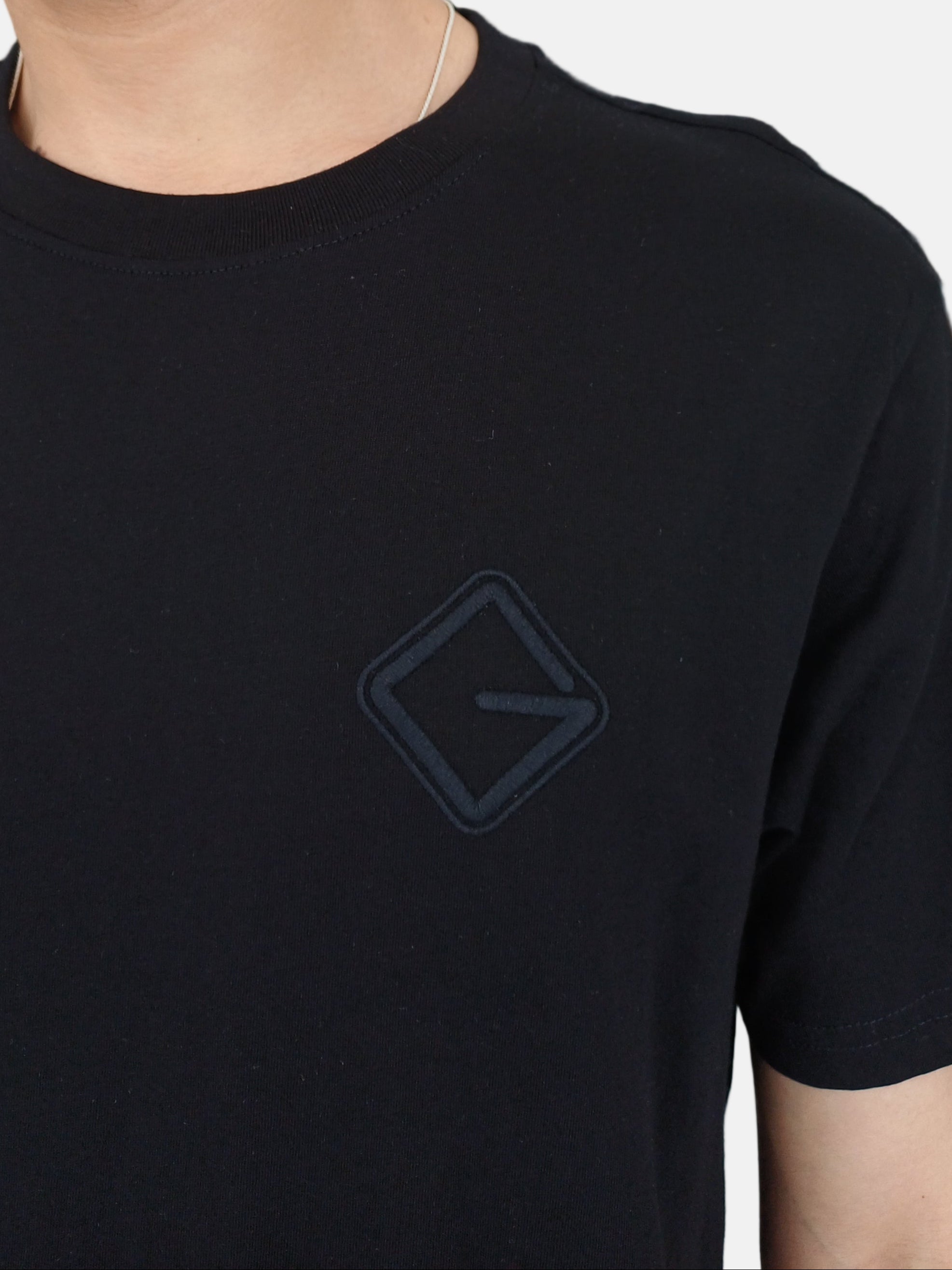 Guess Round Neck T-shirt Black T4BI66