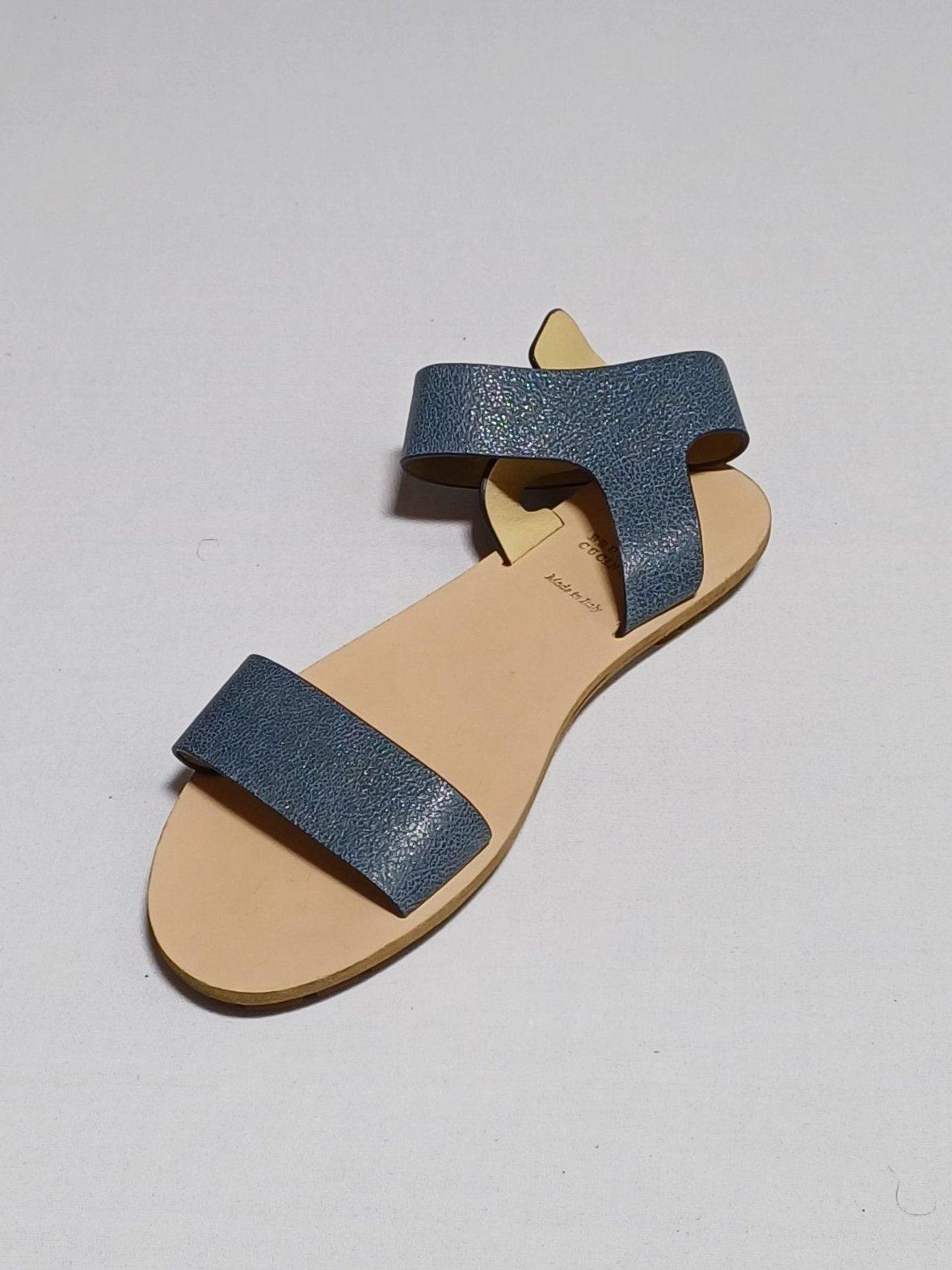 صندل مسطح نسائي من برونيللو كوتشينيلي C2451 MZDNVG931