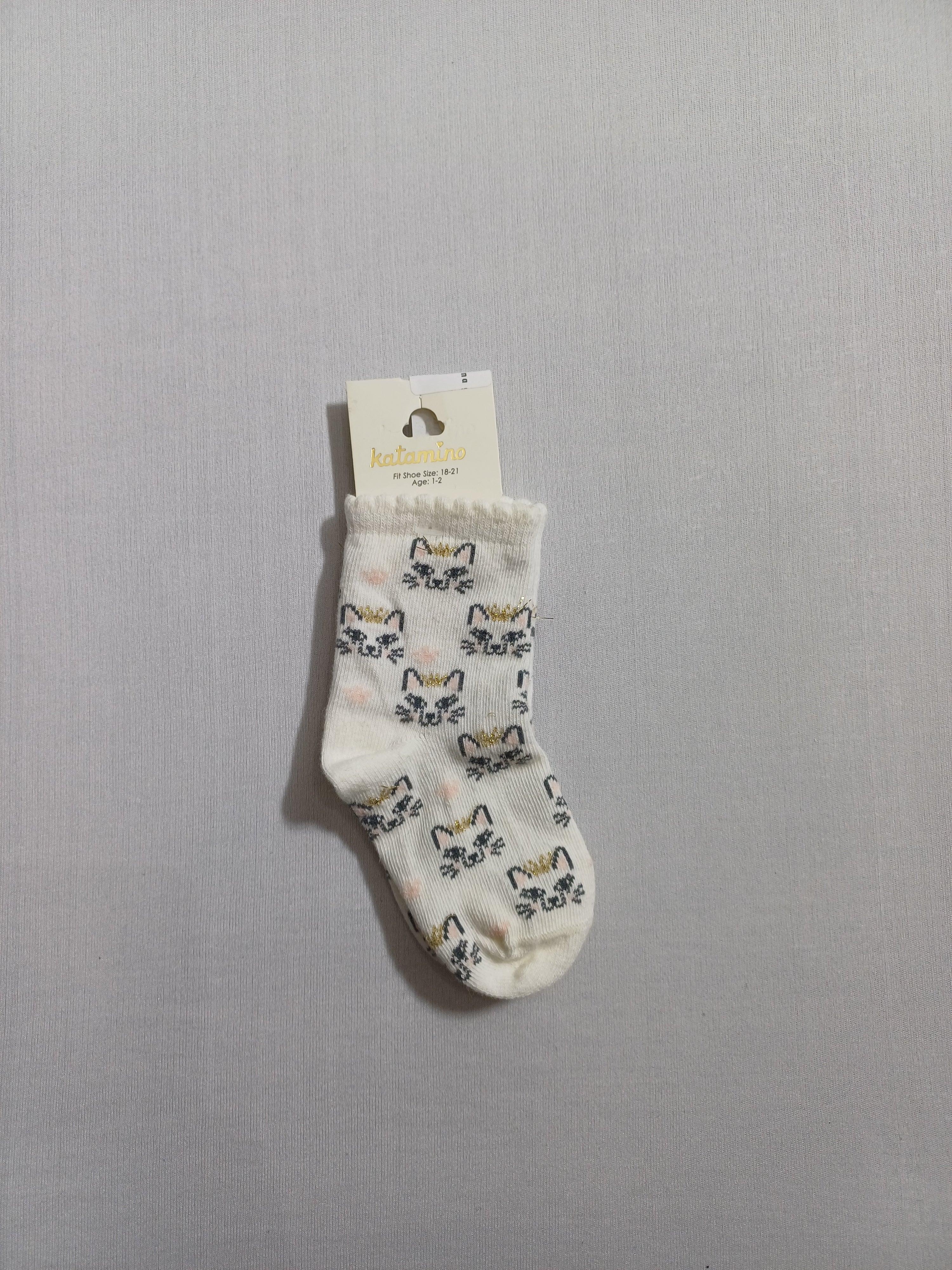 k20020 White Karolina girl socks