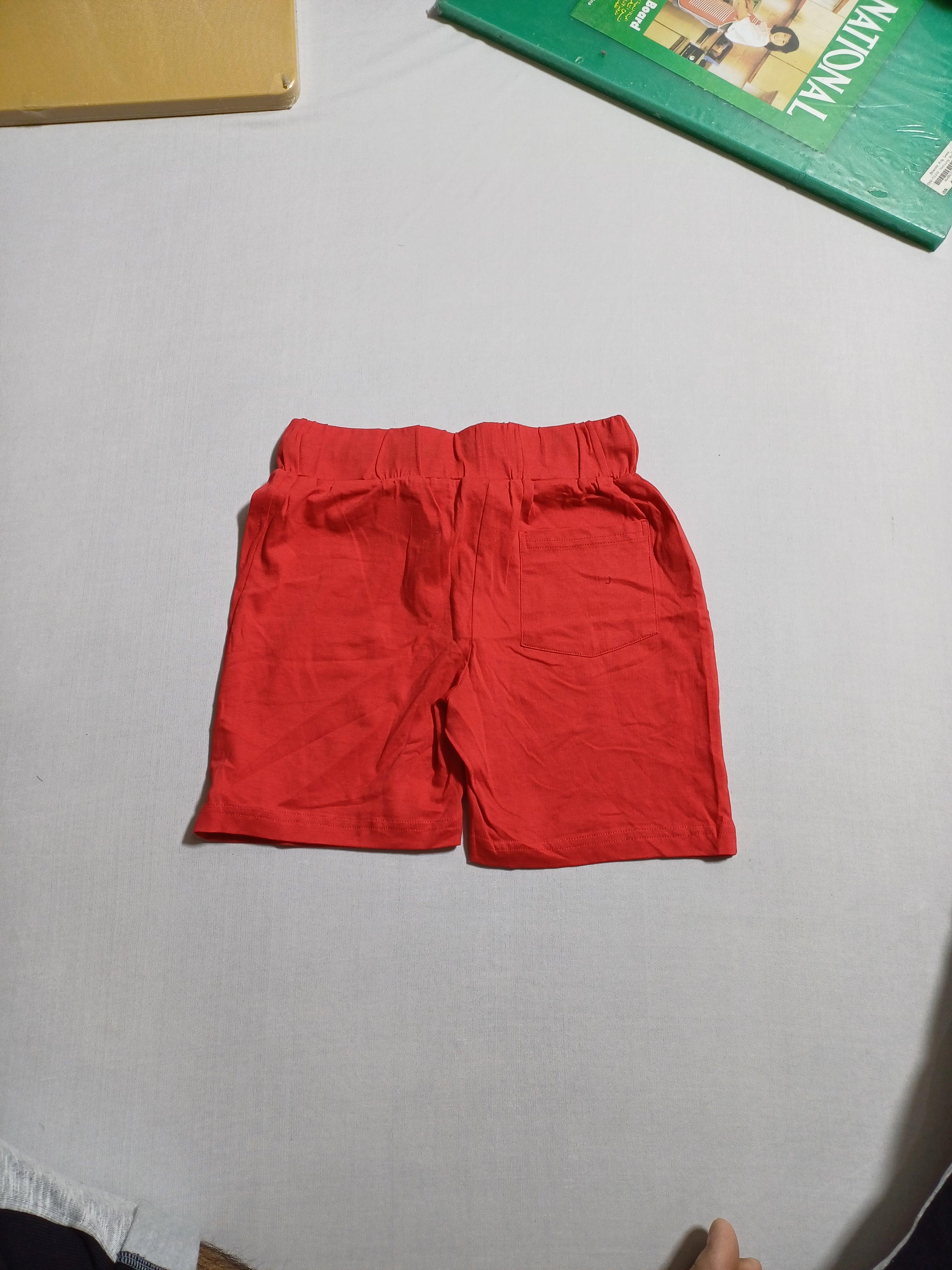 شورت للأطفال باللون الأحمر - 8A