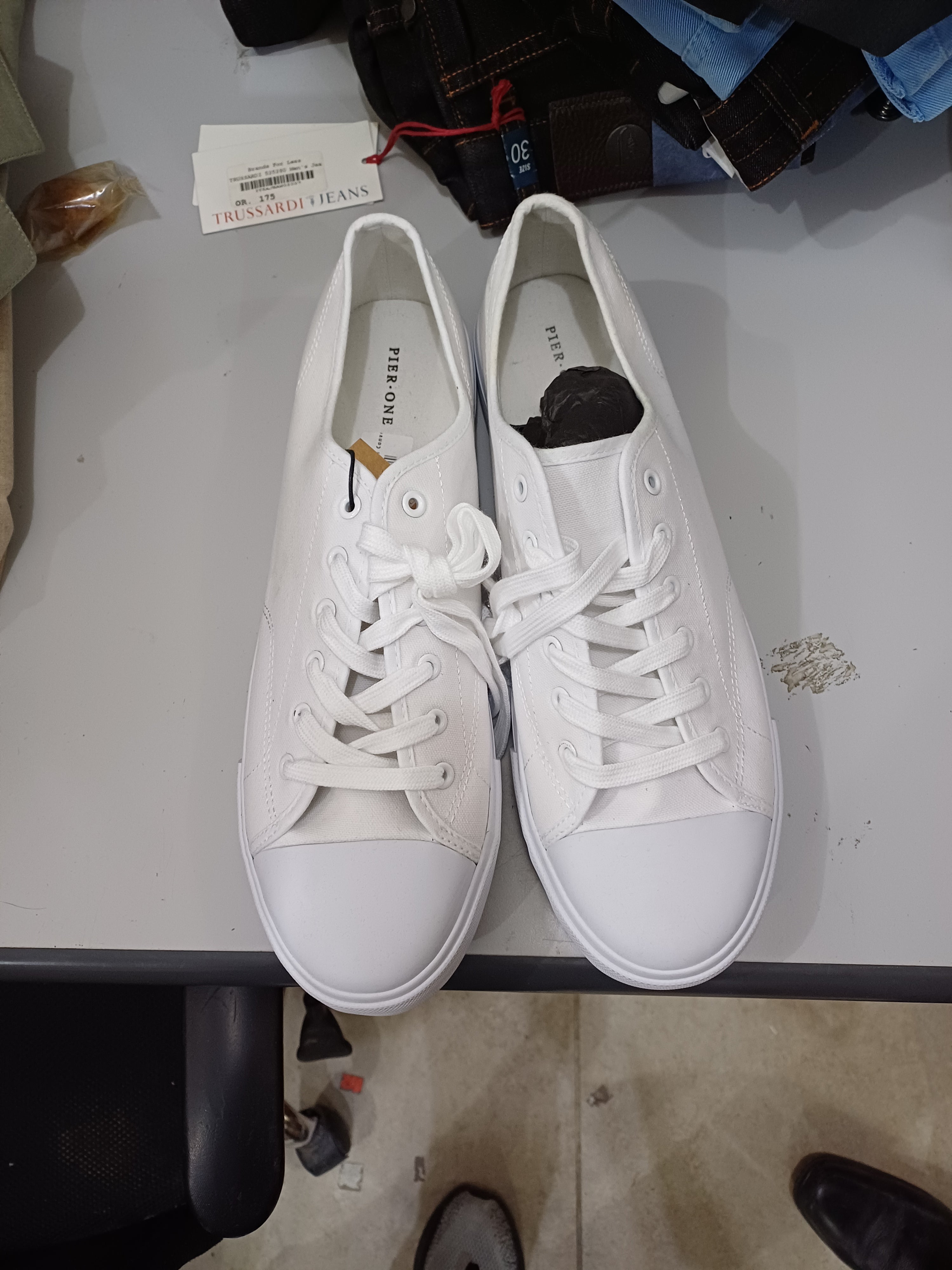 Pier One Men Canvas Shoes White