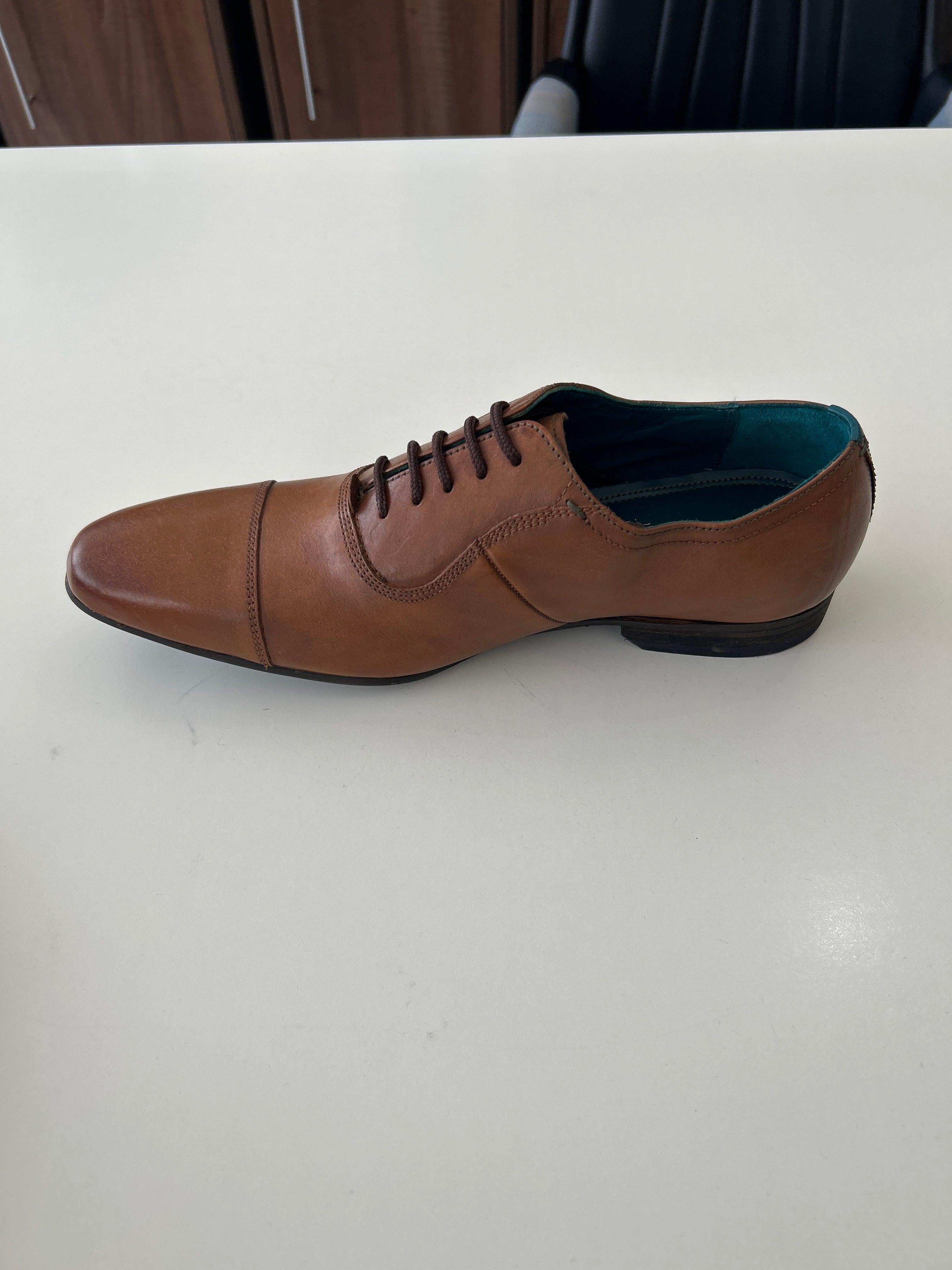 حذاء رسمي للرجال من تيد بيكر TOE02 VAMP TAN 8