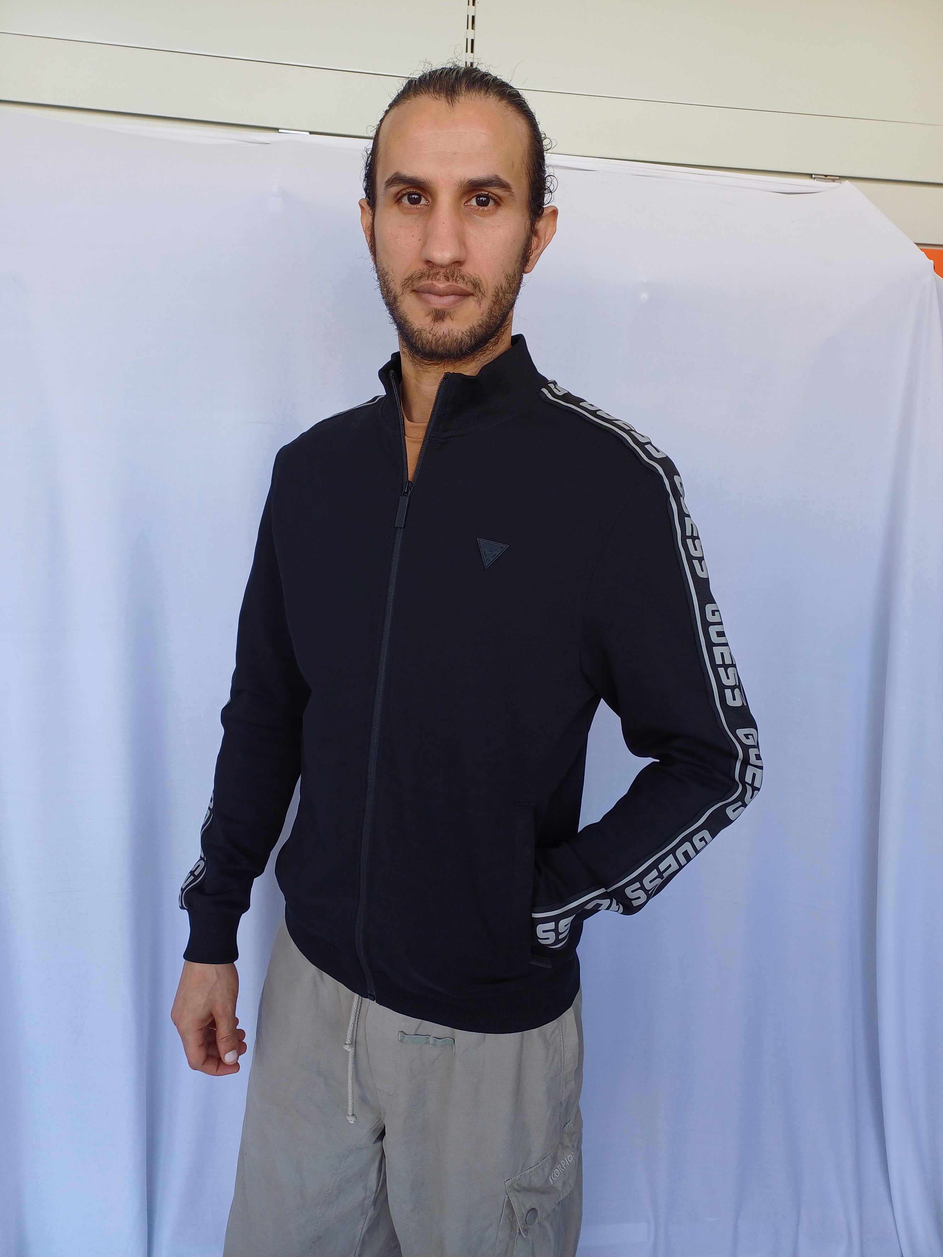 Guess ARLO Logo Tape Zippered Jacket Z2YQ12K6ZS1 Black – Brands Outlet
